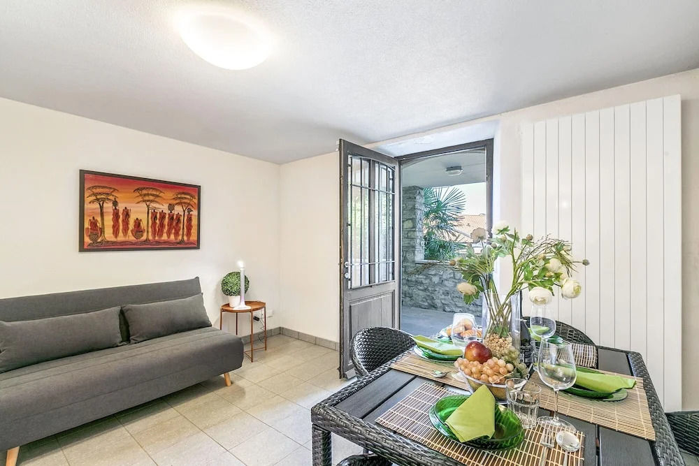 Oasis Panoramic 1BR With Shared Pool