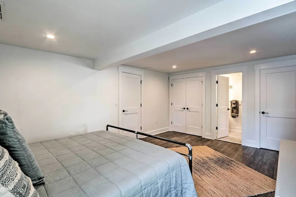 Updated Downtown Red Bank Home 5 Mi to Beach!