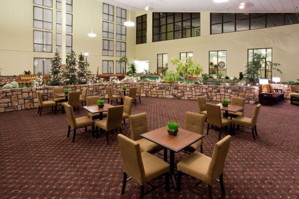 Ramada Plaza by Wyndham Sheridan Hotel & Convention Center