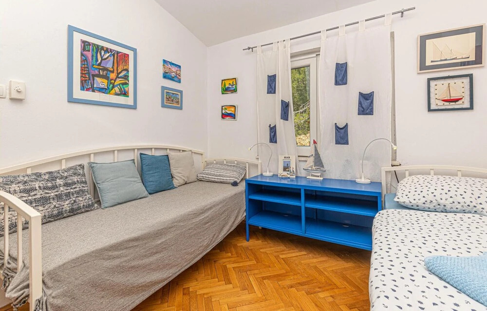 Beautiful Apartment in Rogoznica With Wifi and 2 Bedrooms