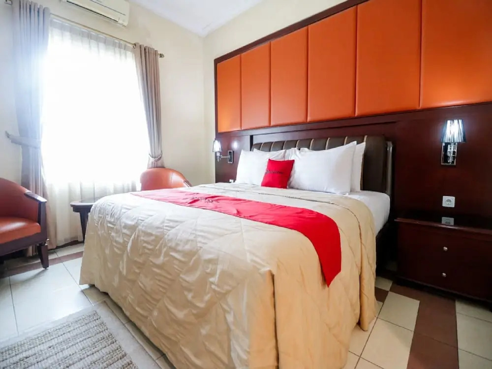 RedDoorz Plus near Senopati 2
