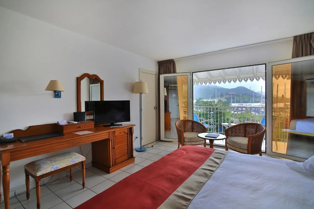 Le Beach Hotel