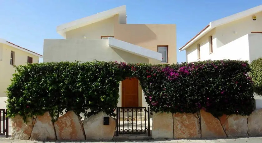 LuX Villa