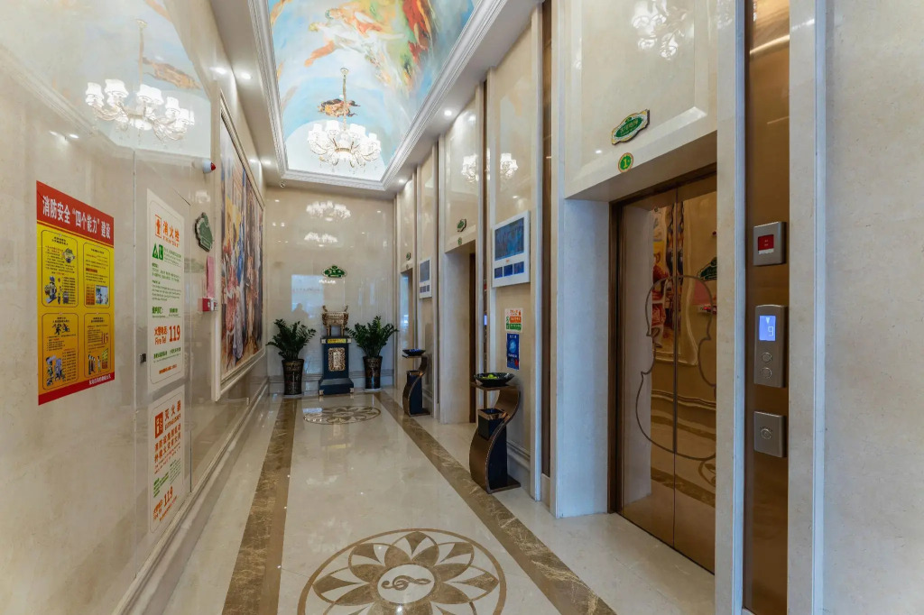 Vienna International Hotel (Nanchang BayiSquare Shangshagou Station))