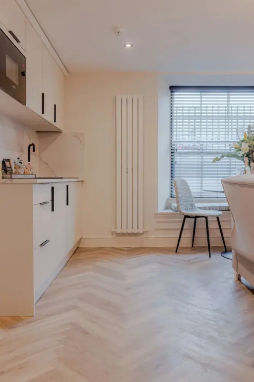 Luxury Georgian Aparthotel by Hauss Ayr - 5mins to Beach, Town Centre