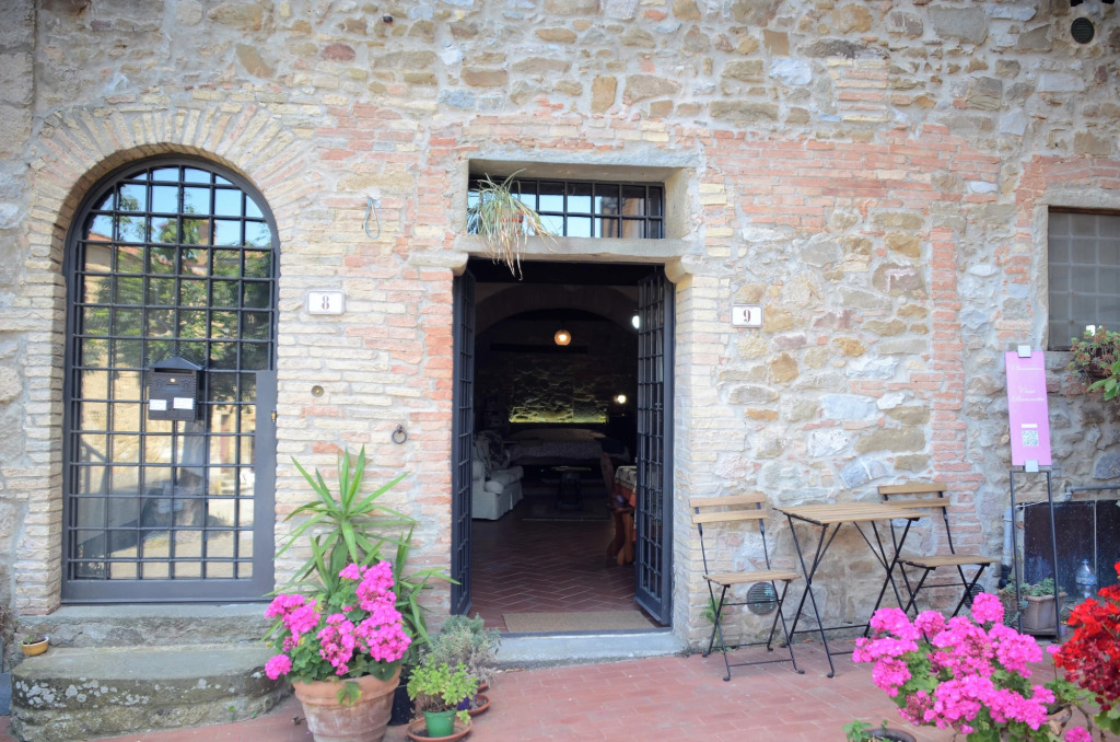 Casa Baronetta - A Cosy Apartment in a Medieval Village