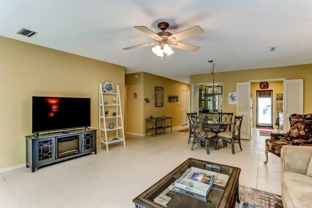 1217 Lagoon Villas