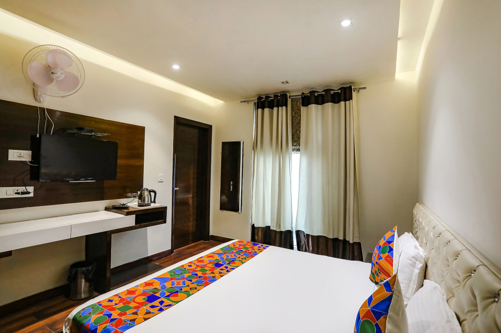 FabHotel Grand Stay