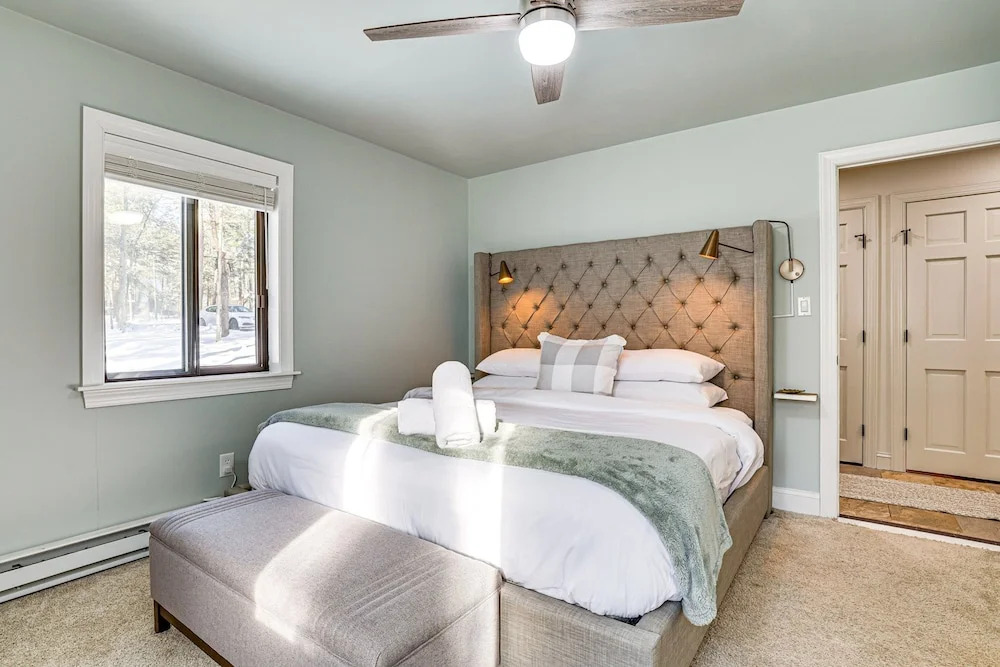 Streamside Luxury Home Lake Naomi