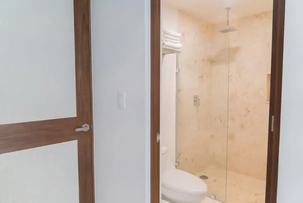 Deluxe Condo in Anah Village Stunning Complex With the Best Amenities Pool w Fountain