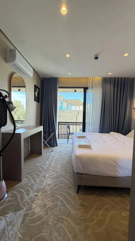 203 Tara-jre Jabal Al Lweibdeh With Stunning View