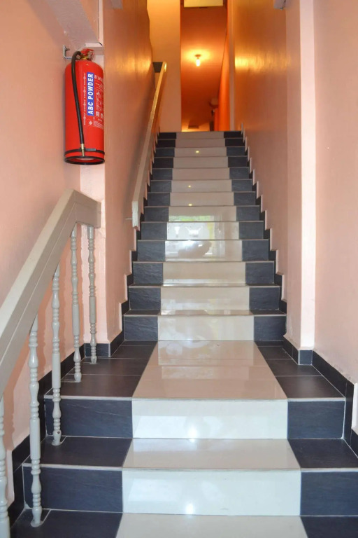 Hotel O Indah