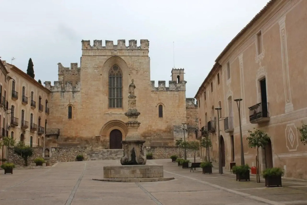 Casa lAbadia de Santes Creus, Tarragona