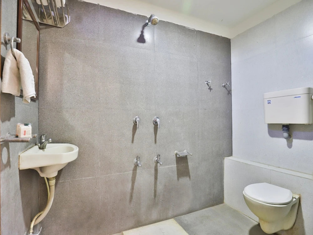 OYO 1362 Hotel Park Inn