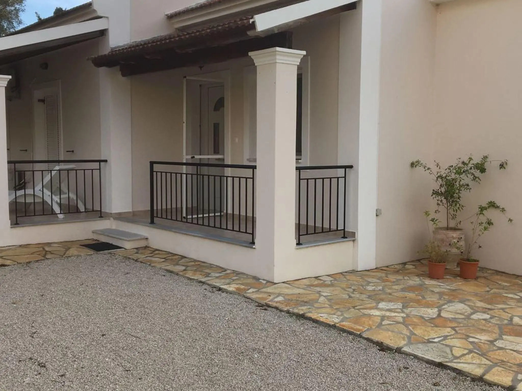 Luxurious holiday villa, private swimming pool near beautiful beaches, westcoast