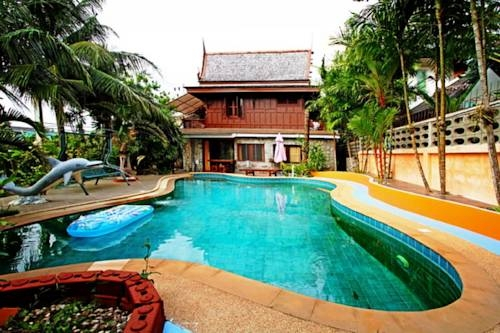 Baan Tippada Phuket