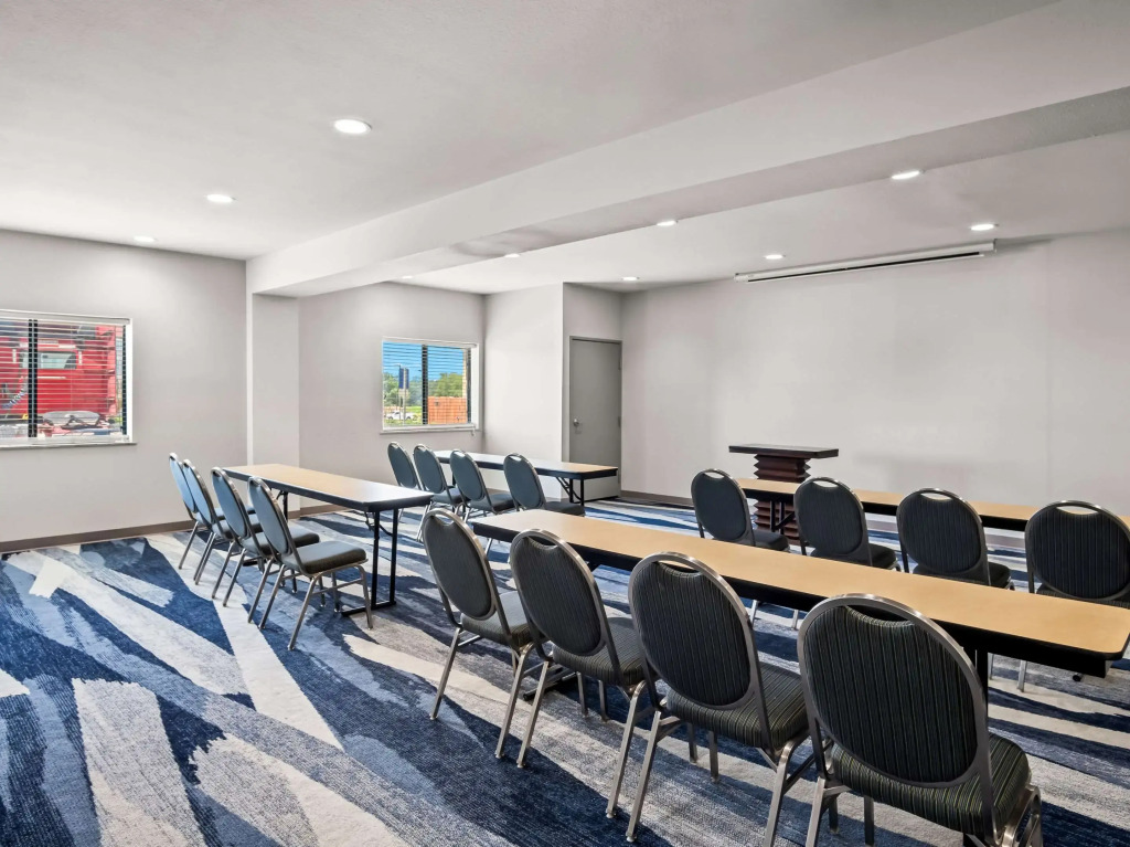 Comfort Suites Lindale - Tyler North