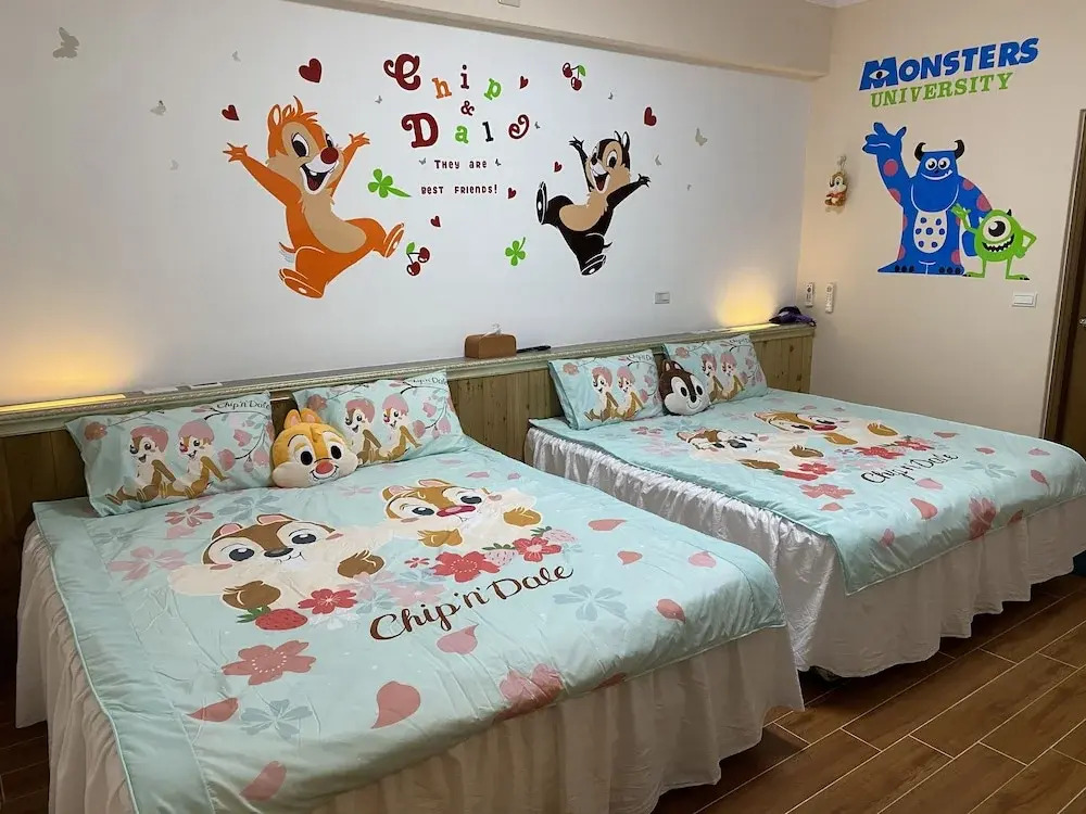 Holby No.8 Elevator Homestay