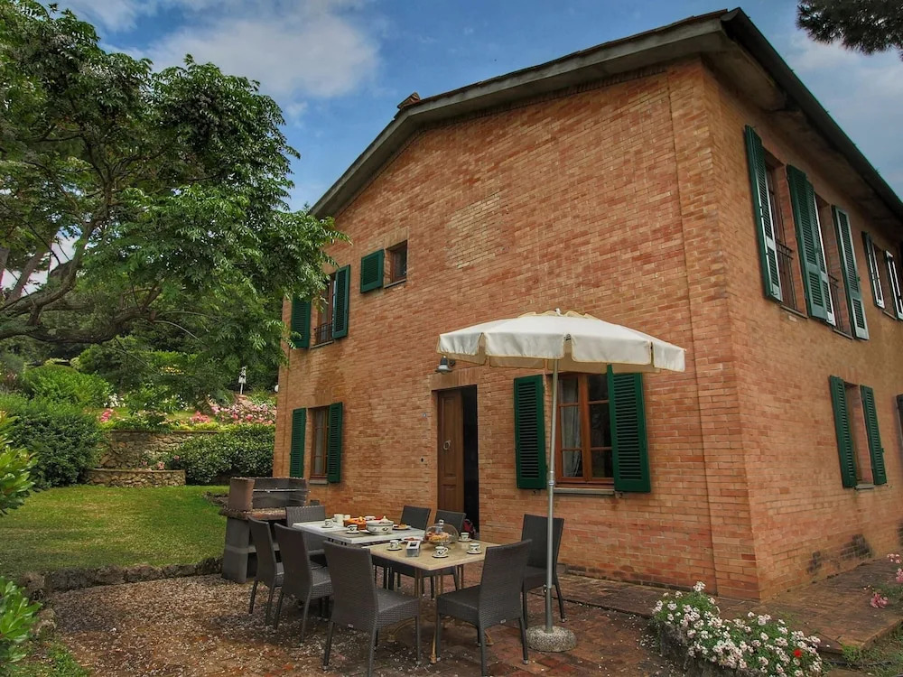 Holiday Home for 8 Guests
