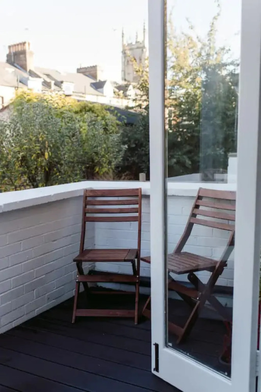 Stunning 1 Bedroom Flat in Amazing Location