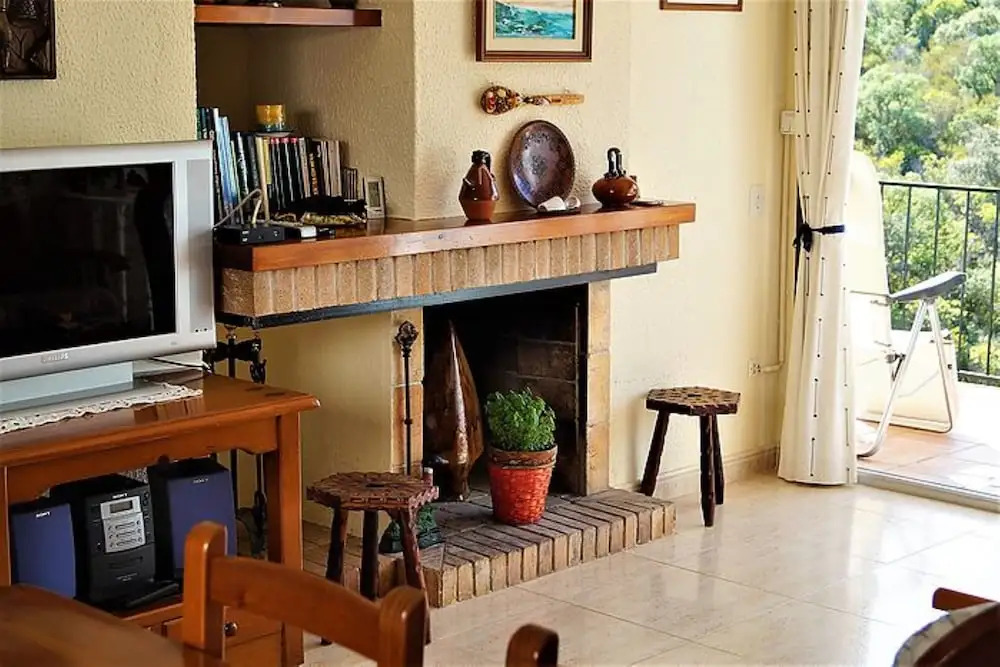 House - 2 Bedrooms with Pool and WiFi - 107930