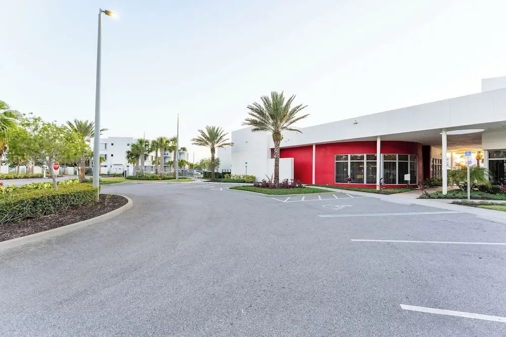 Daytona 3BR Getaway Pool, Gym, Pet Friendly