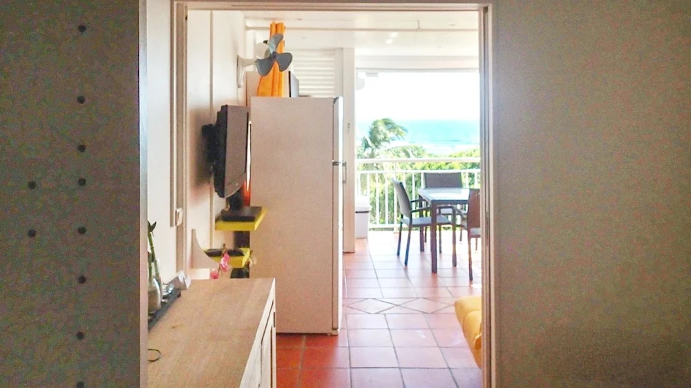 Apartment With one Bedroom in Saint-françois, With Wonderful sea View,