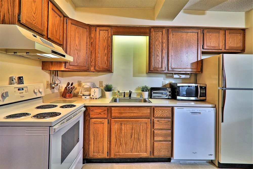 Mg 3e03 - Location! Location! 1br/1ba Steps To Mountain