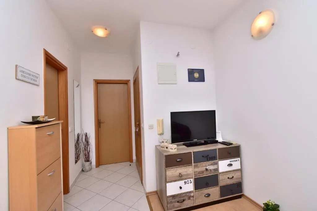 Apartments Lara