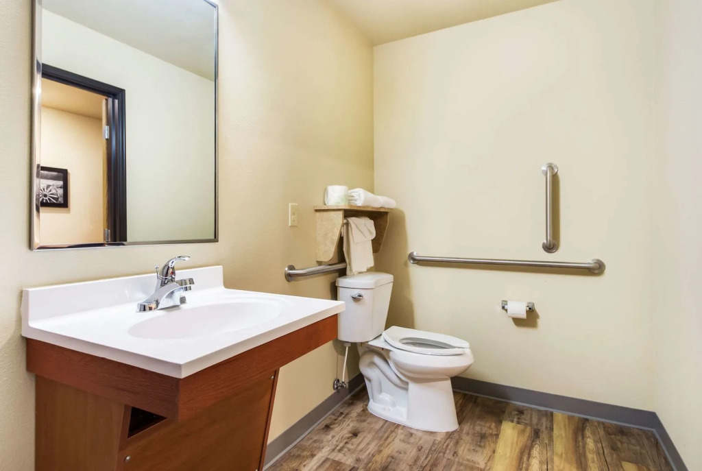 Econo Lodge Burlington I-70
