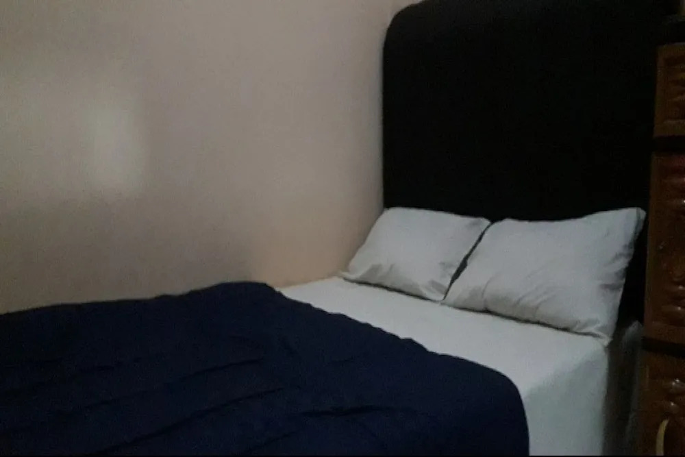 OYO 90706 Kost Alam Jaya Syariah