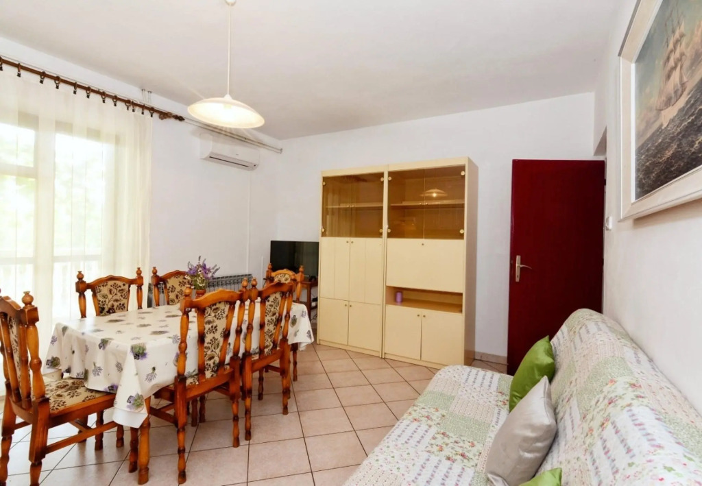 Apartments Snjeza