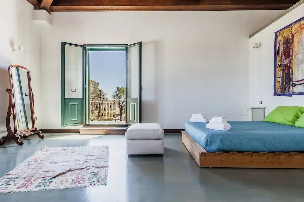 Charming Sea View Villa close to beach