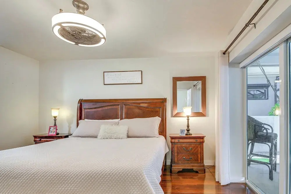 < 2 Mi to Marco Island Beach Access: Modern Oasis