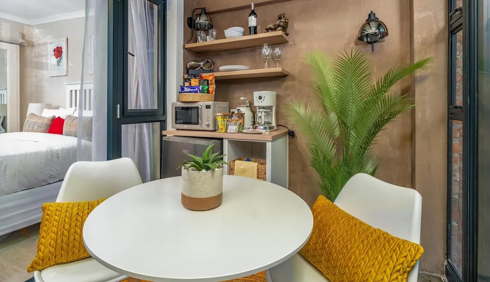 Kamuzi Exquisite Tiny Home Near Airport - 2217