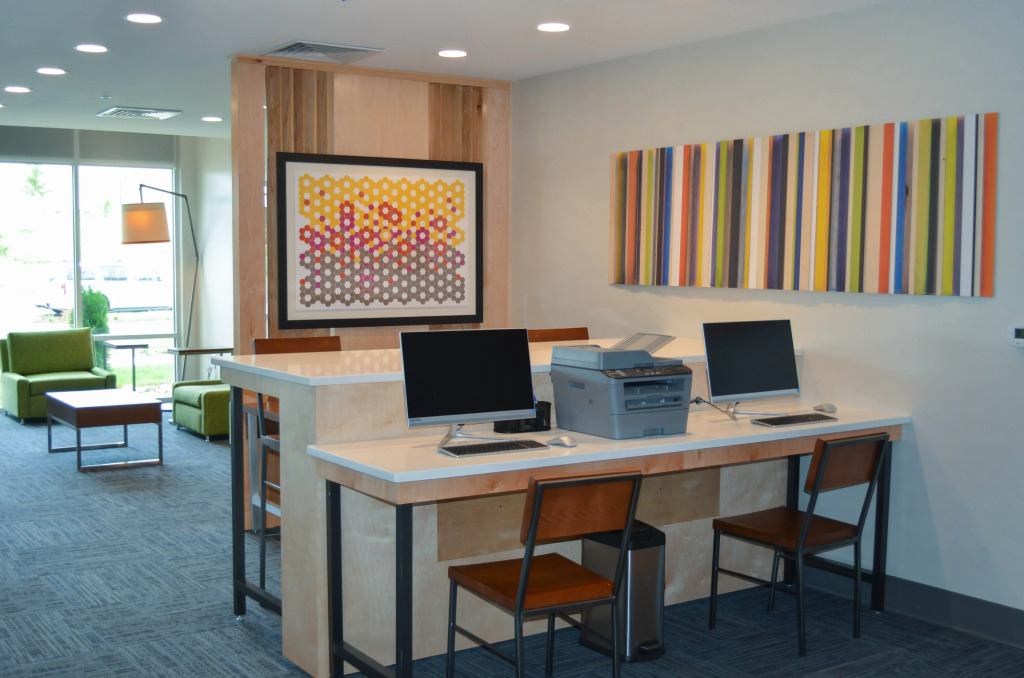 Holiday Inn Express Raleigh Arpt - Brier Crk Area