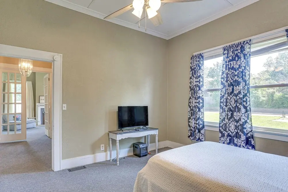 Jackson Family Home ~ 5 Mi to Downtown!