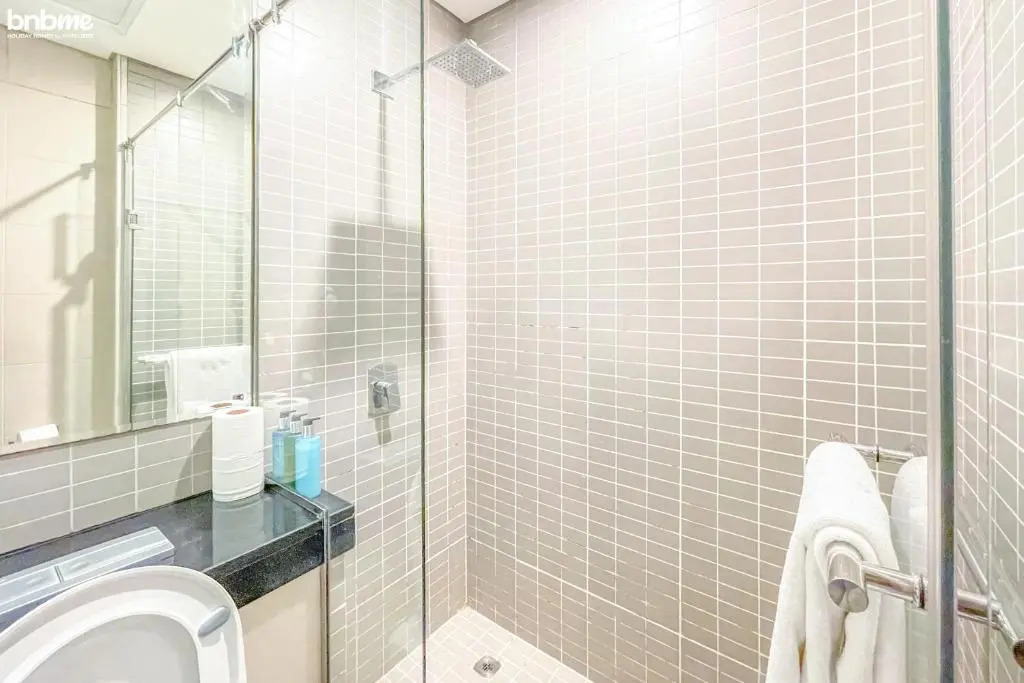 Classic Studio - heart of the Marina - by bnbme homes - 808