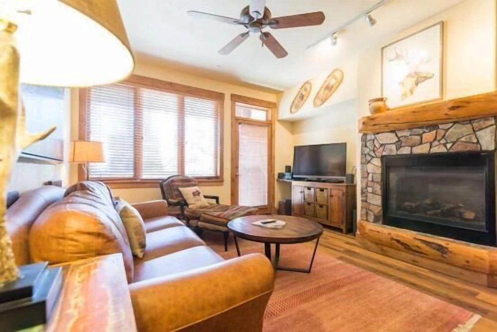 2106 Timberline Lodge, Trappeur's Crossing Apartment 2