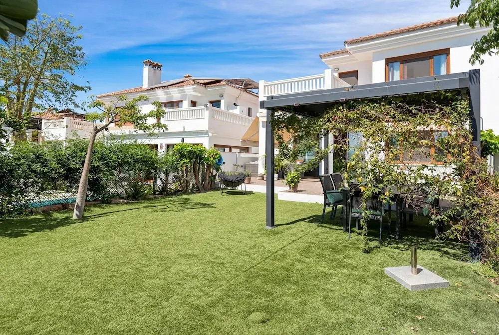 El Higueron Townhouse With Private Pool by Costarentals - Ref 252