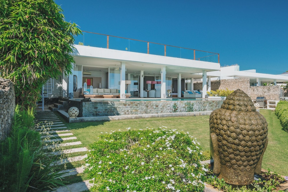 Deep Blue Villa Managed By LBV