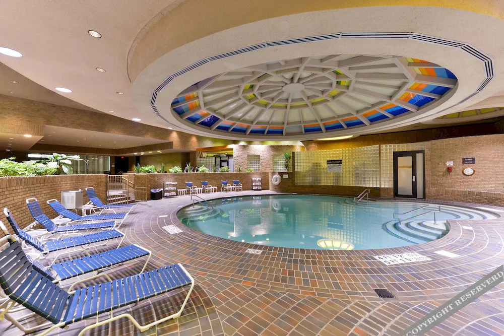 Edward Hotel & Convention Center