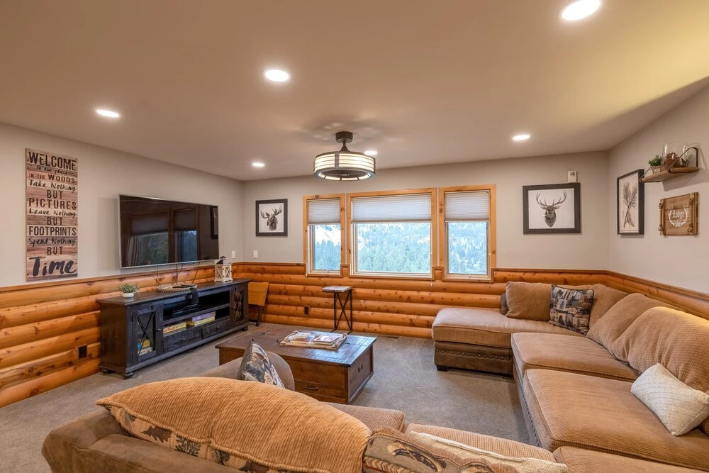 38 - Cooper's Hideaway 5 Bedroom Home by Redawning
