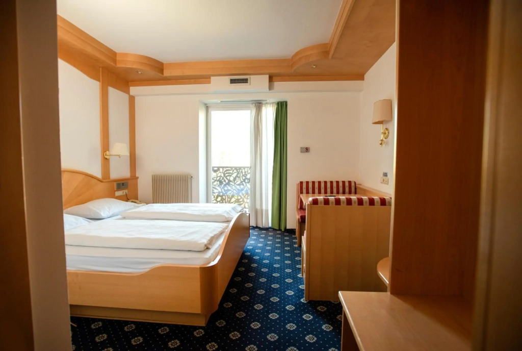 Hotel Chrys