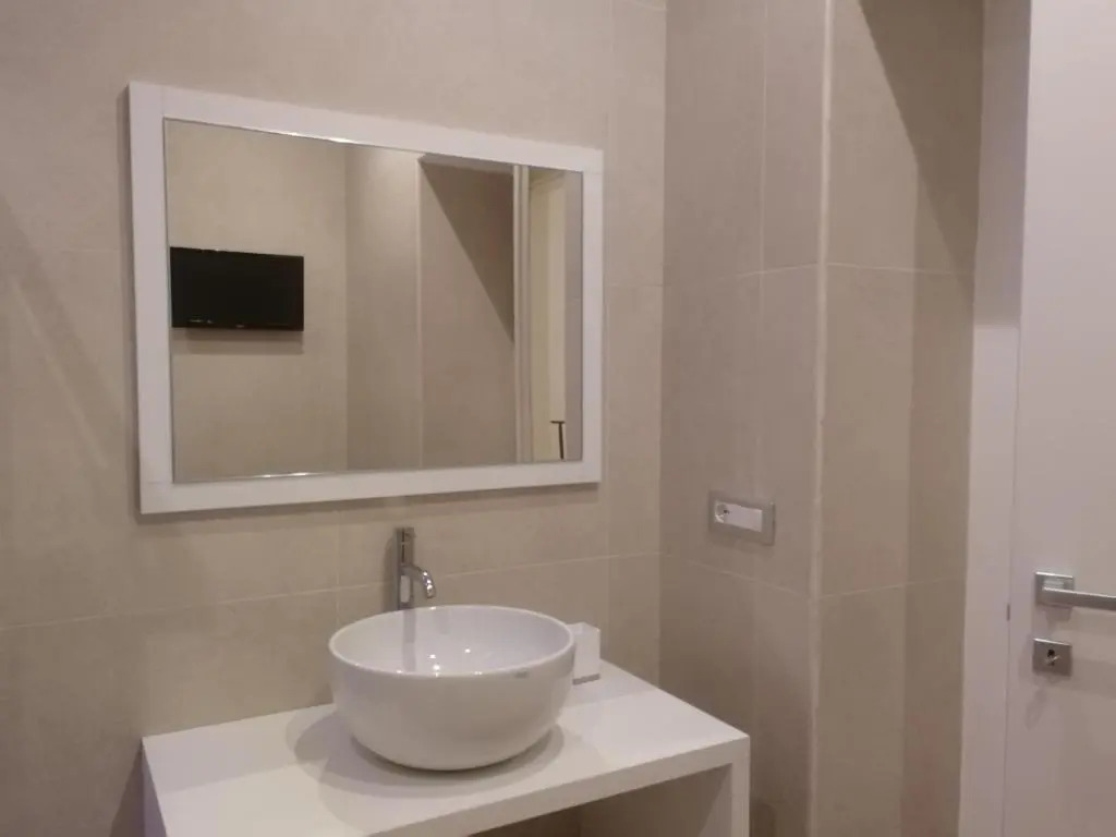 Gatto Bianco House
