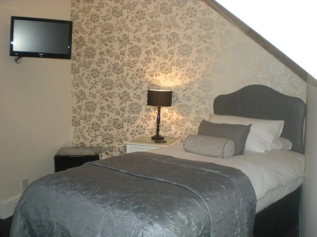 Elmswood Guest House