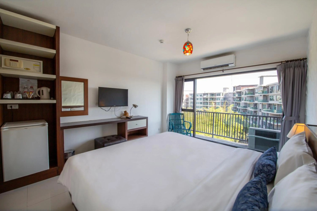 WE Valley Hotel