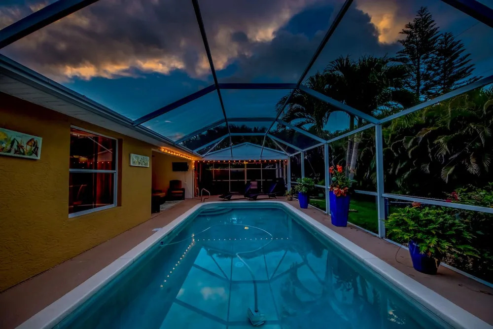 Villa Sip N Dip - Roelens Vacations