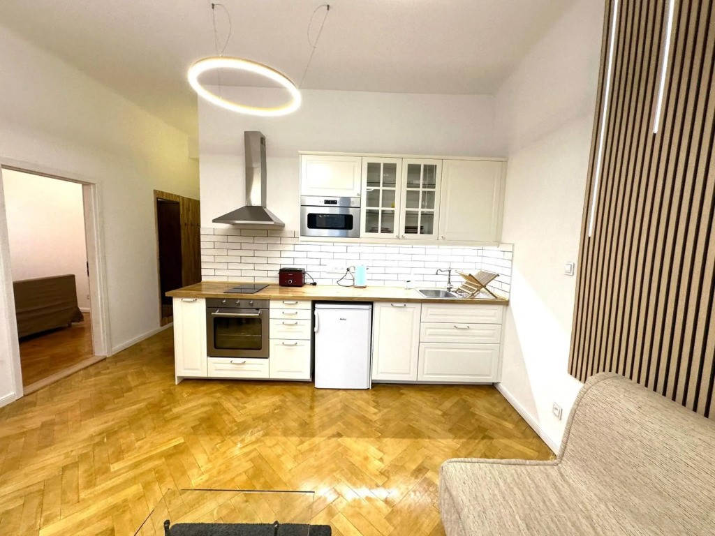 Karlin Balcony Apartment