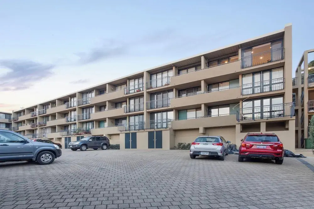 Spectacular Views South Perth1br